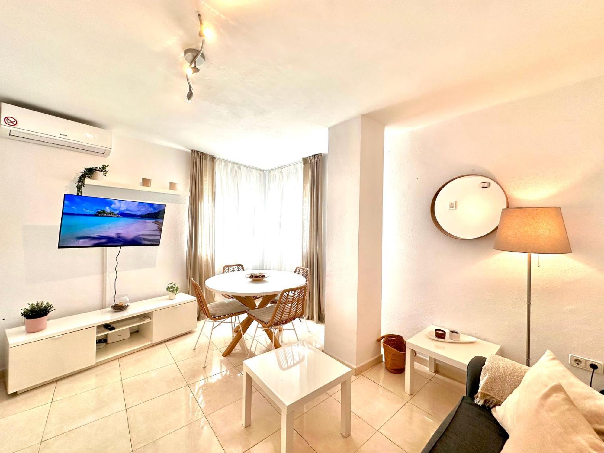 Apartamentos J&K Torremolinos Exterior photo